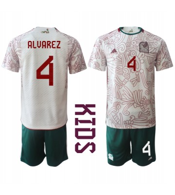 Mexico Edson Alvarez #4 Replika Babytøj Udebanesæt Børn VM 2022 Kortærmet (+ Korte bukser)